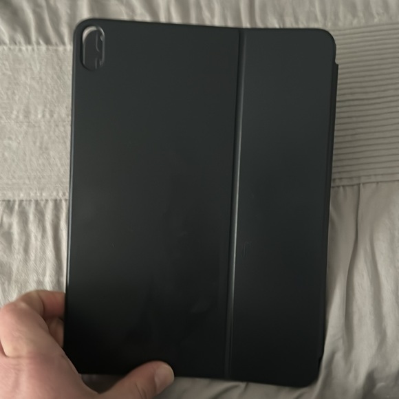 Apple iPad Smart Keyboard Folio 10.5/11 inch - Picture 4 of 4